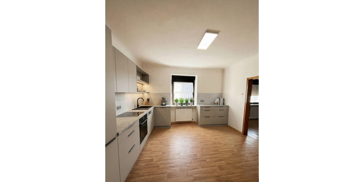 Mehrfamilienhaus, Wohnhaus Contwig - 8 Zimmer, 211 m&sup2;, 259.000&euro; | Angebot:26156071