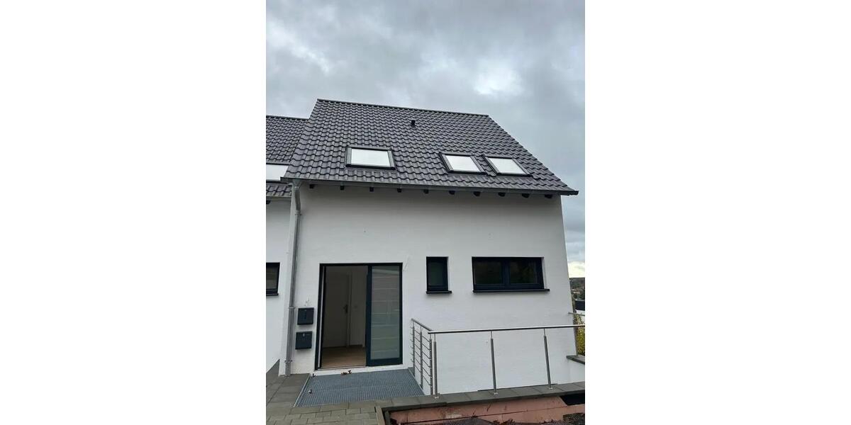 Etagenwohnung Neunkirchen Heinitz - 2 Zimmer, 75 m&sup2;, 850&euro; | Angebot:26586691
