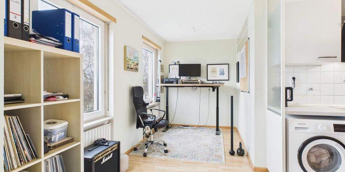 Etagenwohnung Saarbrücken Eschberg - 3 Zimmer, 80 m&sup2;, 168.000&euro; | Angebot:25666421