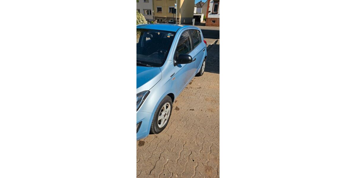 Hyundai i20 80.000 km 4.500 &euro; Zweibrücken 66482