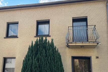 Haus Saarbrücken West - 7 Zimmer, 188 m&sup2;, 250.000&euro; | Angebot:27168904