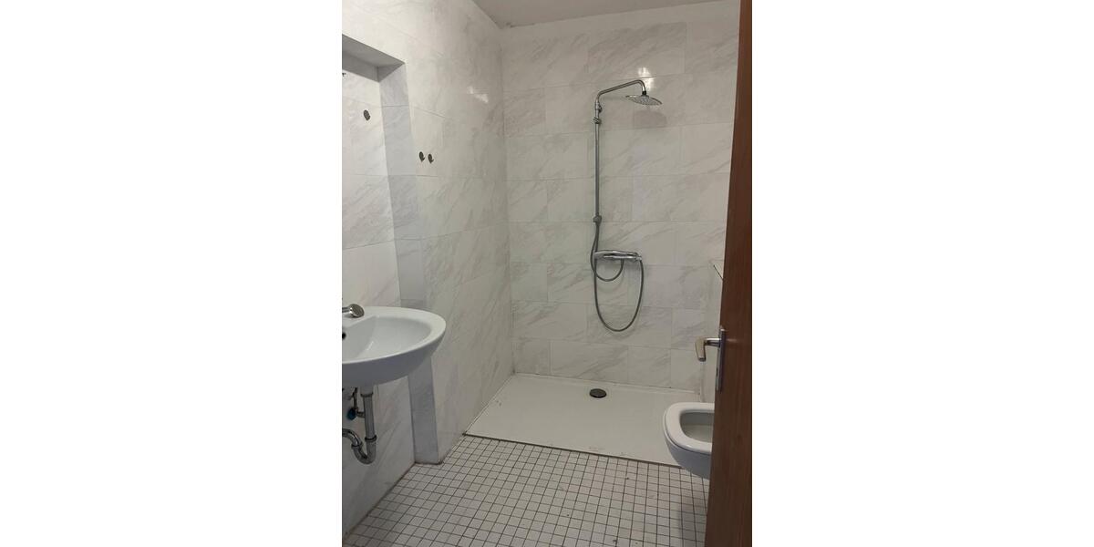 Etagenwohnung Neunkirchen - 3 Zimmer, 87 m&sup2;, 820&euro; | Angebot:25752720