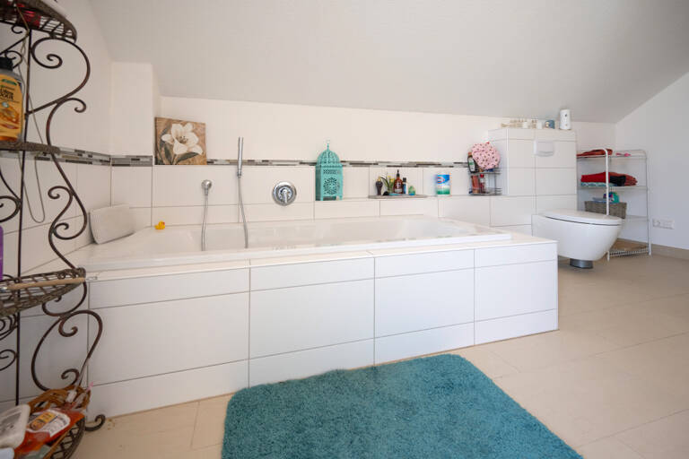 Einfamilienhaus Reichenbach-Steegen Reichenbach - 7 Zimmer, 242 m&sup2;, 559.000&euro; | Angebot:25690706